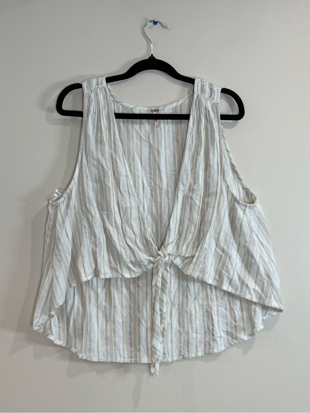 🔥Free People Women’s Lightweight White & Beige Striped Tie-Front Top Size S UC🔥